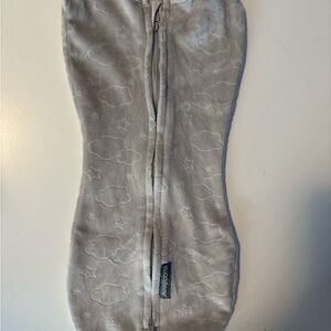 SwaddleMe Light Gray Swaddle with Cloud and Star Design
